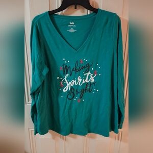 Lot of 2 long sleeve Christmas shirts EVRI 0x